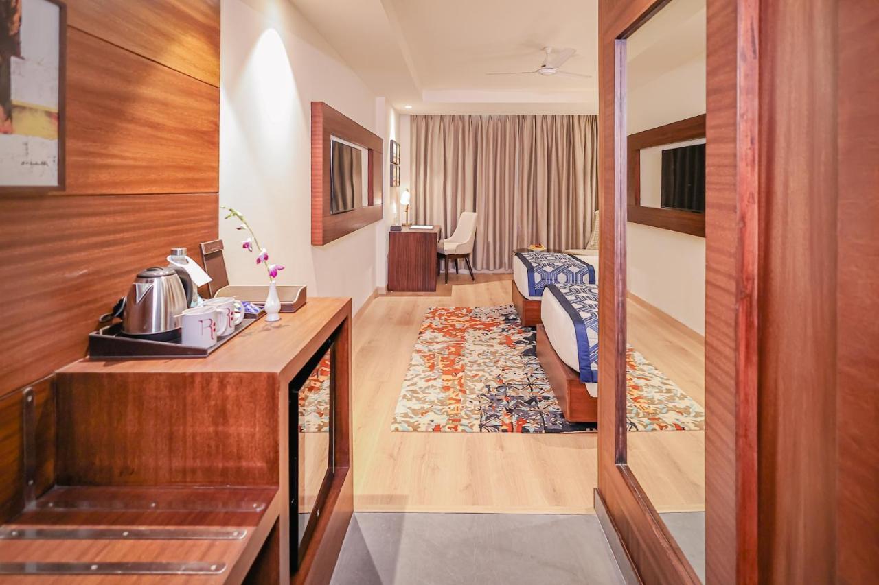 Regenta Dehradun By Royal Orchid Hotels Limited Ngoại thất bức ảnh