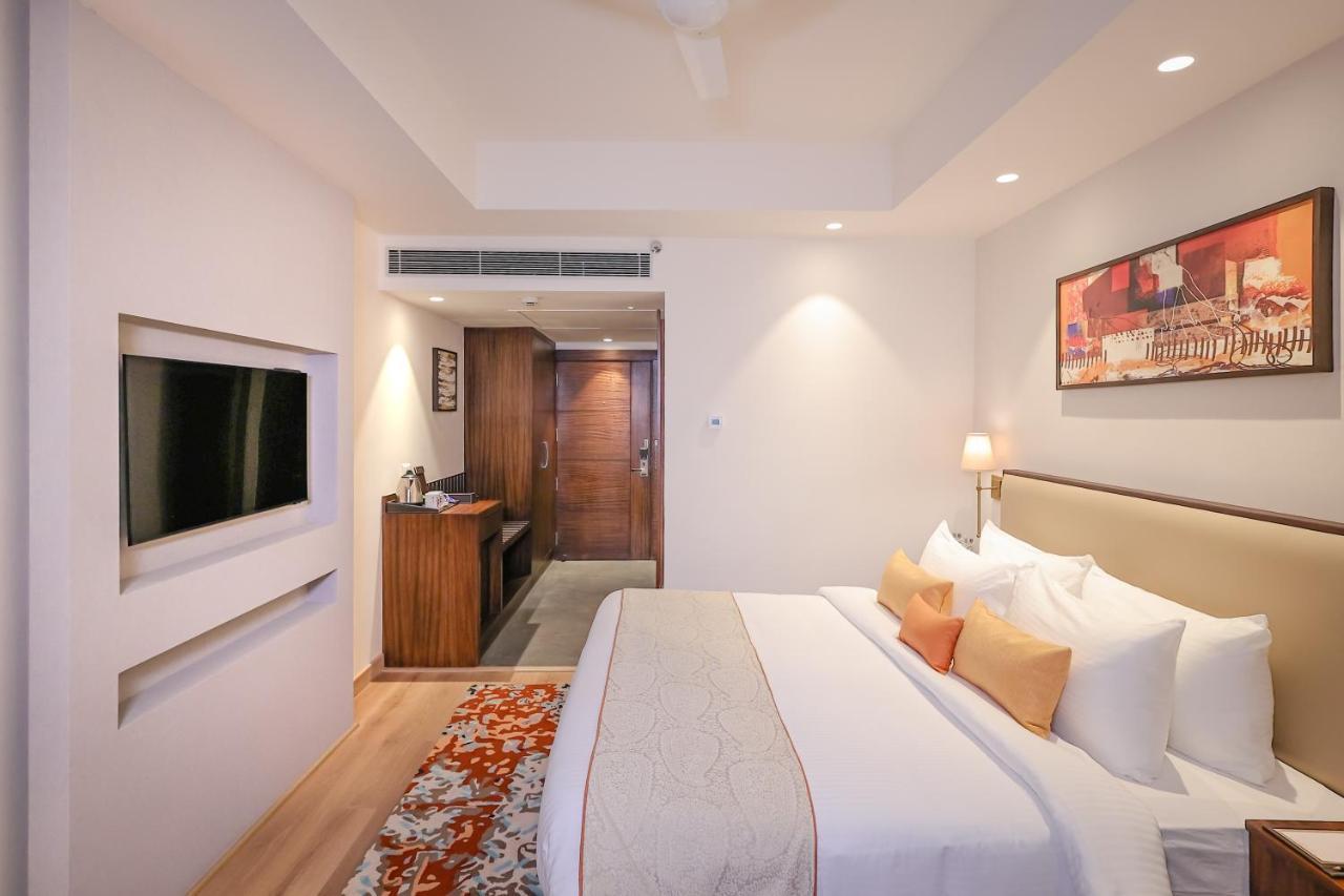 Regenta Dehradun By Royal Orchid Hotels Limited Ngoại thất bức ảnh