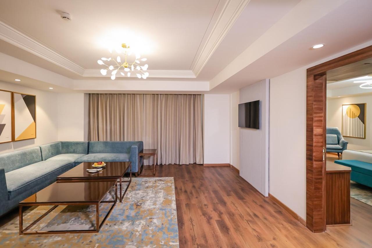 Regenta Dehradun By Royal Orchid Hotels Limited Ngoại thất bức ảnh