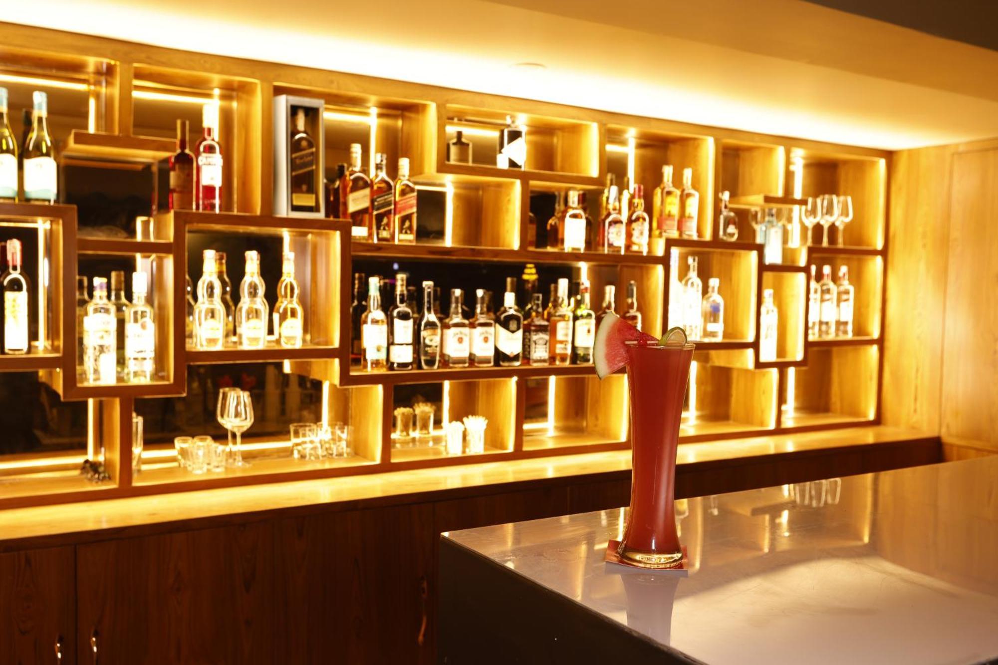 Regenta Dehradun By Royal Orchid Hotels Limited Ngoại thất bức ảnh
